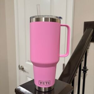 YETI Rambler 42 oz Straw Mug - Cherry Blossom